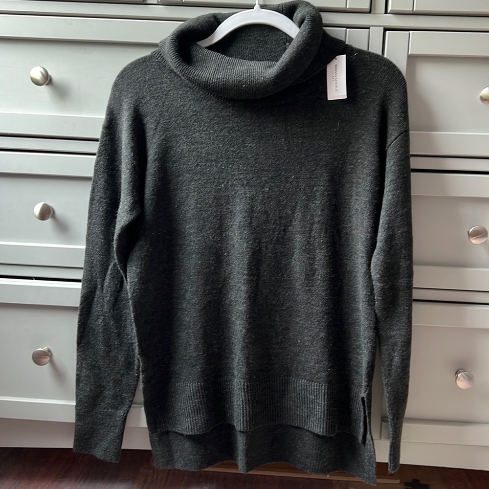 BR BANANA REPUBLIC Grey sweater brand new Small